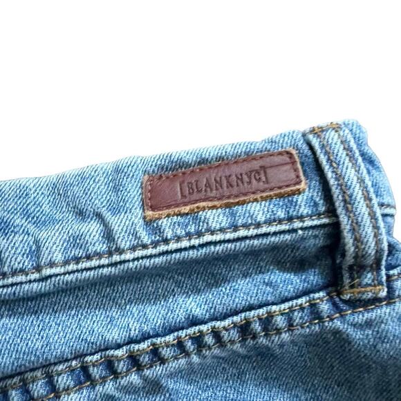 BLANK NYC Bahama Mama Short Denim Jean Shorts Distressed Raw Hem Size 25 - Picture 8 of 12